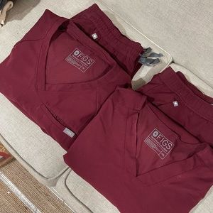 Men’s Figs scrubs x2